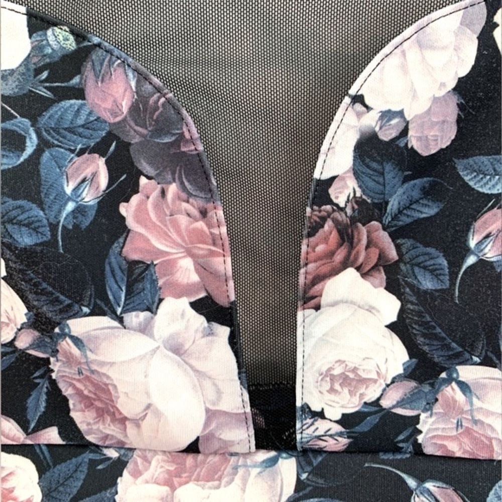 2B Bebe size XS Deep V Floral Crop Top - Picture 6 of 15